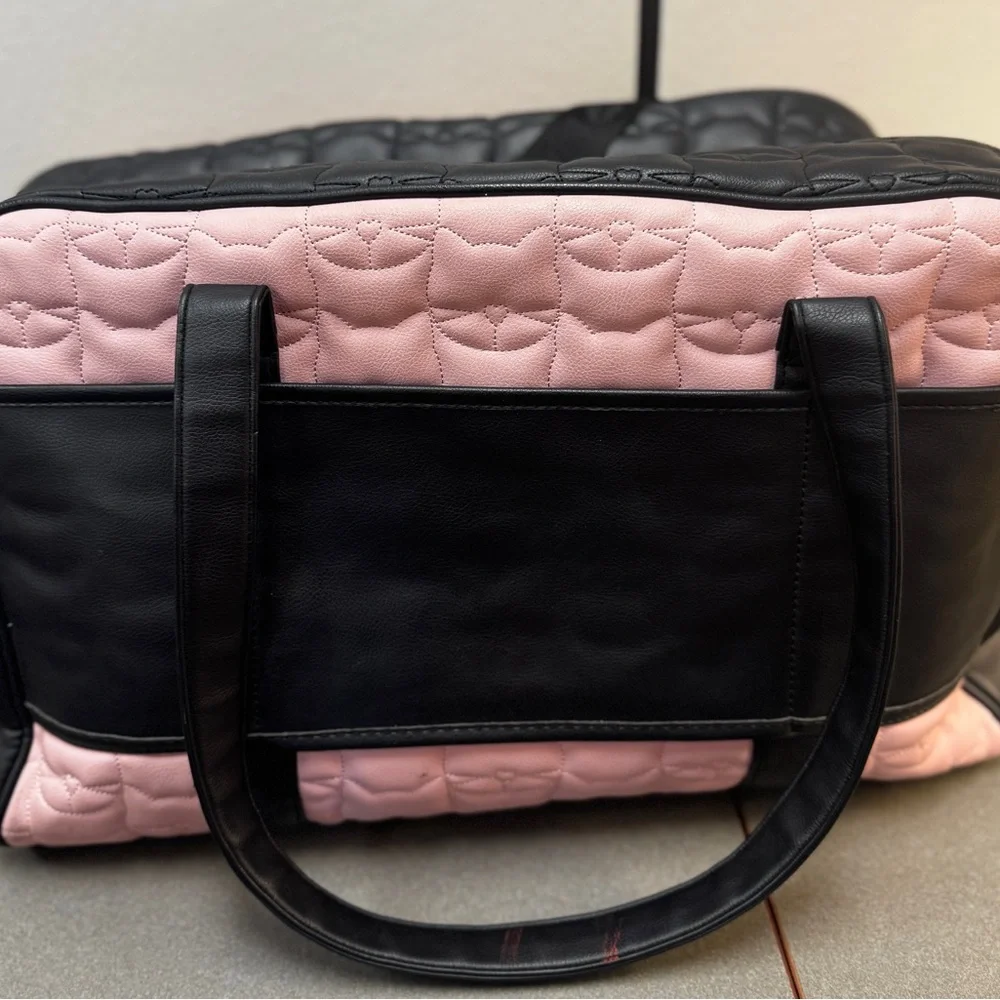 Betsey Johnson Quilted Cat Face Weekender or Duffle Bag - Picture 4 of 7